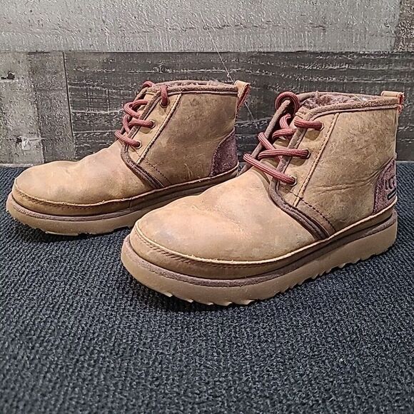 UGG Neumel II‎ Waterproof Grizzly Leather Fur Boots Kids Size 2 - Picture 1 of 12